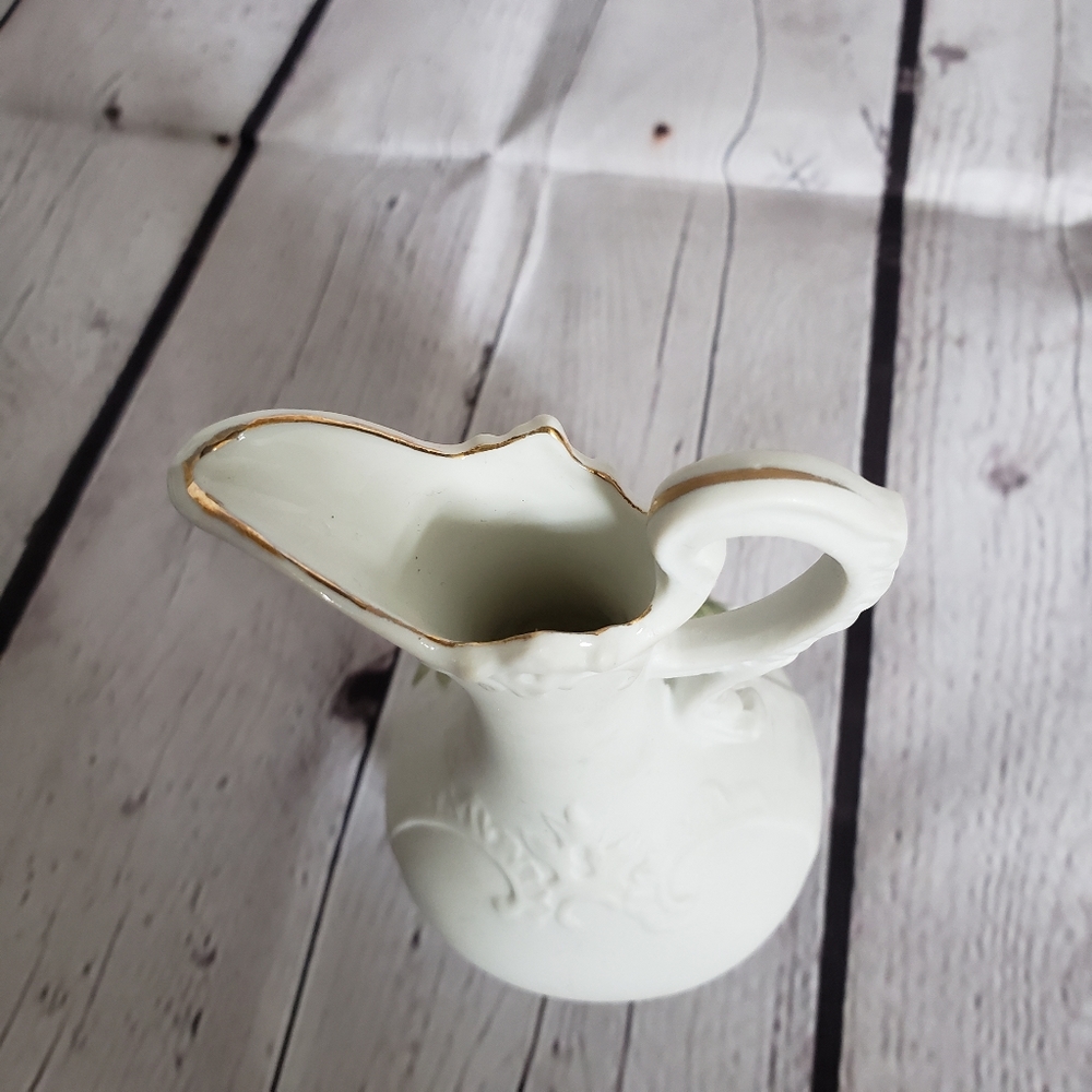 Lefton China 6 inch Floral Bud Vase Ivory Gold Painted Trim Handle - Picture 5 of 12
